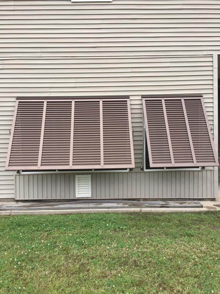 gulf_coast_shutters_bahama_shutters_4